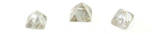 ラフダイヤモンド原石の拡大写真